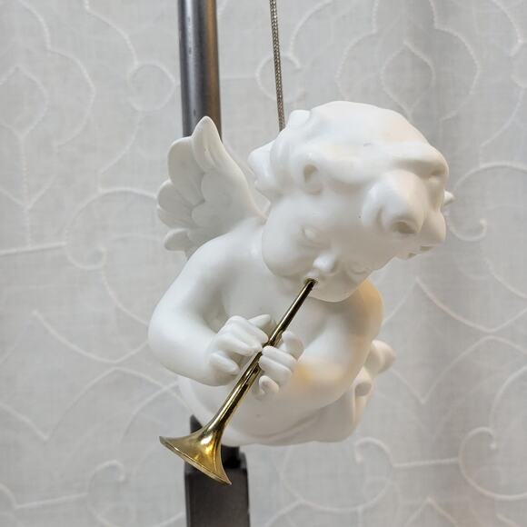 Dept 56 Large Winter Silhouette Cherub Angel 8" White Ornament Horn Retired - Picture 5 of 16